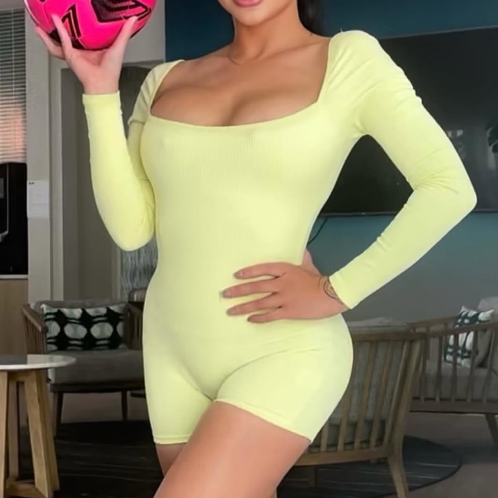 Fashion Nova Ribbed Snatched Bodysuit XS